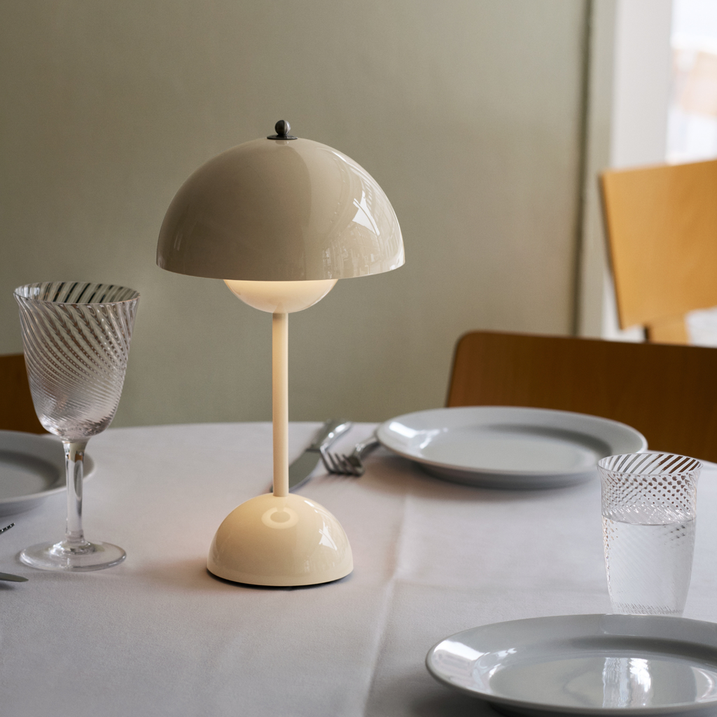 &Tradition Flowerpot VP9 Portable Lamp