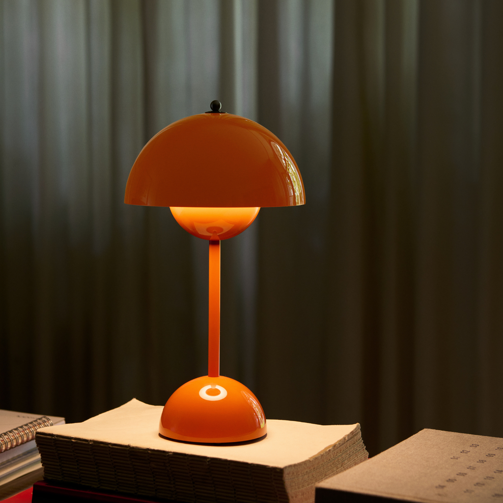 &Tradition Flowerpot VP9 Portable Lamp