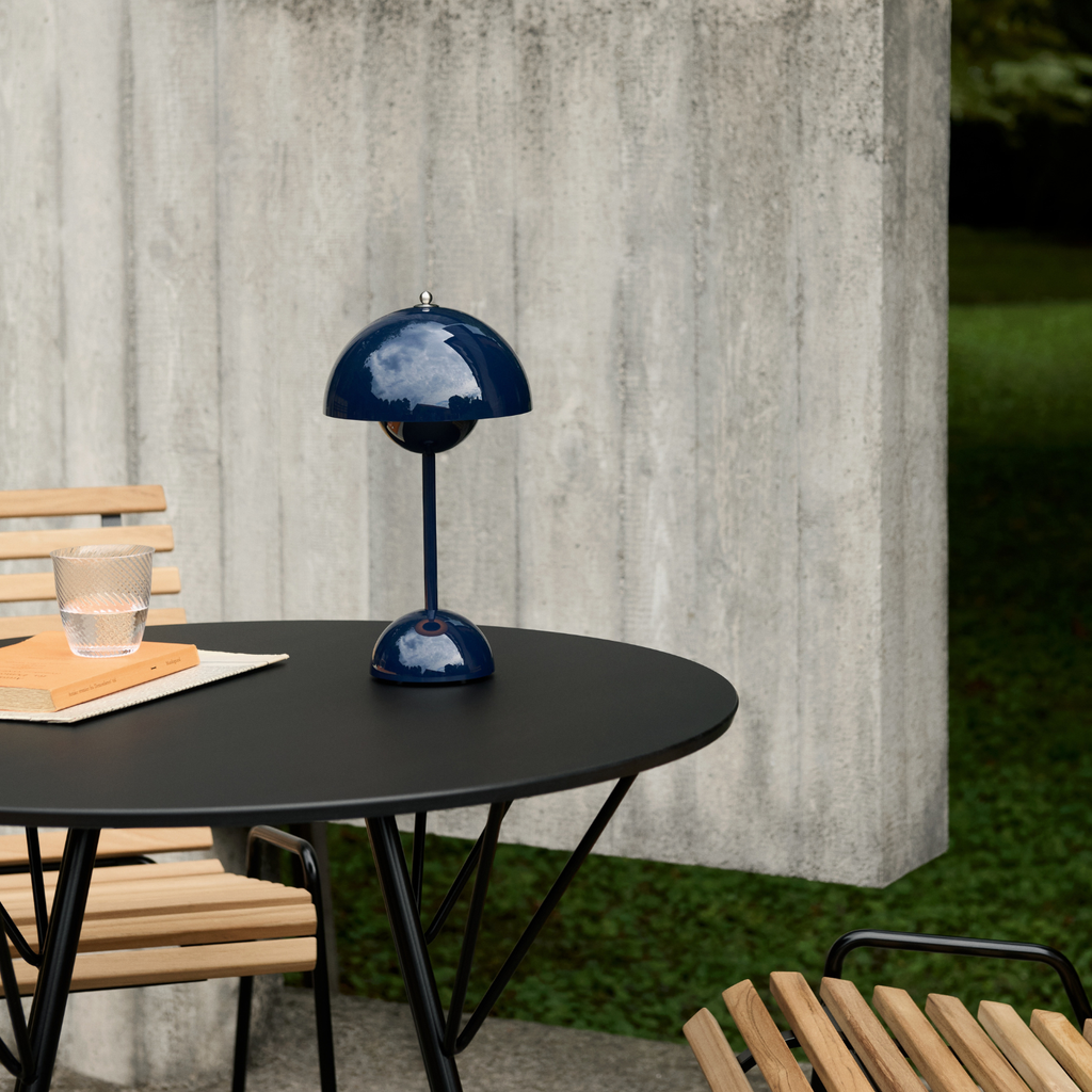 &Tradition Flowerpot VP9 Portable Lamp