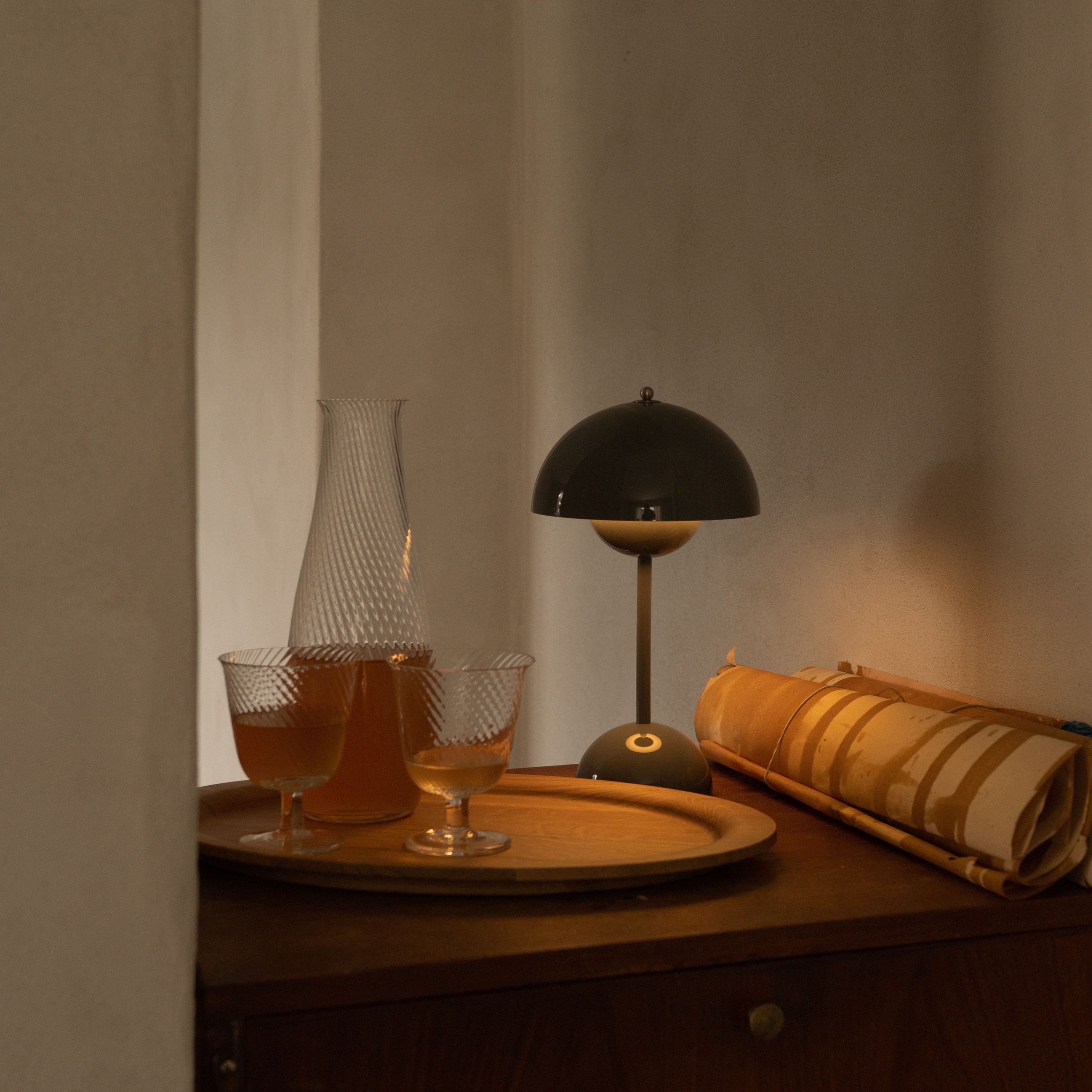 &Tradition Flowerpot VP9 Portable Lamp