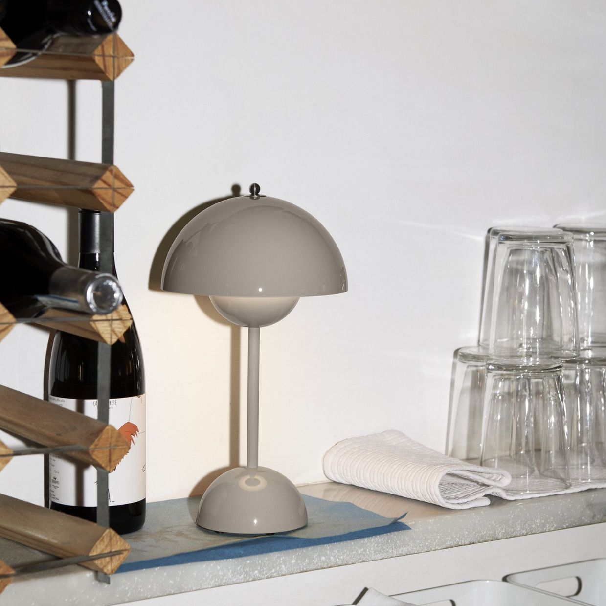 &Tradition Flowerpot VP9 Portable Lamp