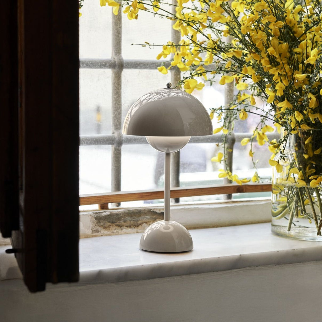 &Tradition Flowerpot VP9 Portable Lamp