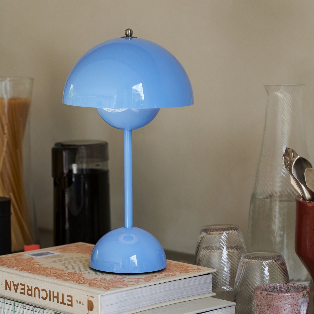 &Tradition Flowerpot VP9 Portable Lamp